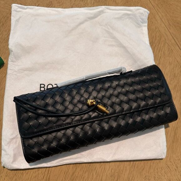 Evening Clutch Bag for Women with Detachable Chain - Picture 2 of 8